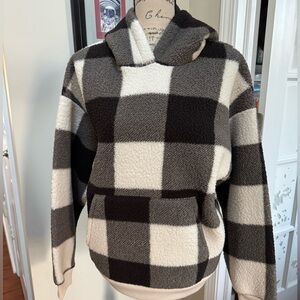 Cozy! Sherpa Pullover | 🦅 AE | Medium women’s